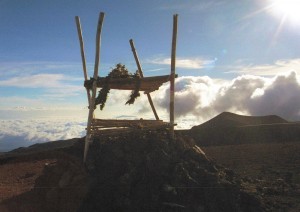 mauna-kea-shrine